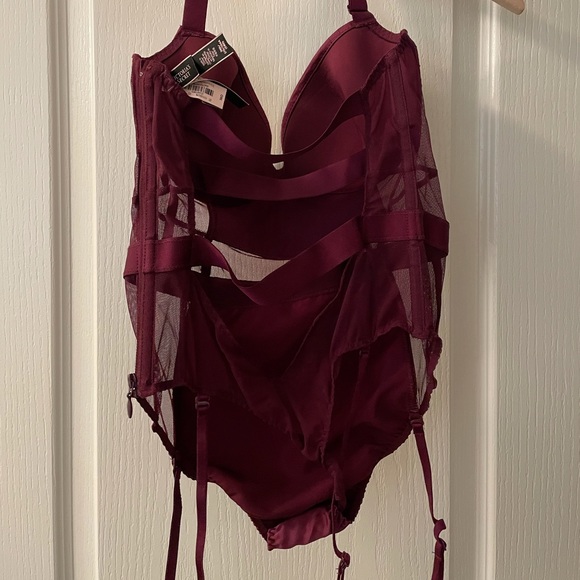 Victoria’s Secret Lingerie - Picture 2 of 2